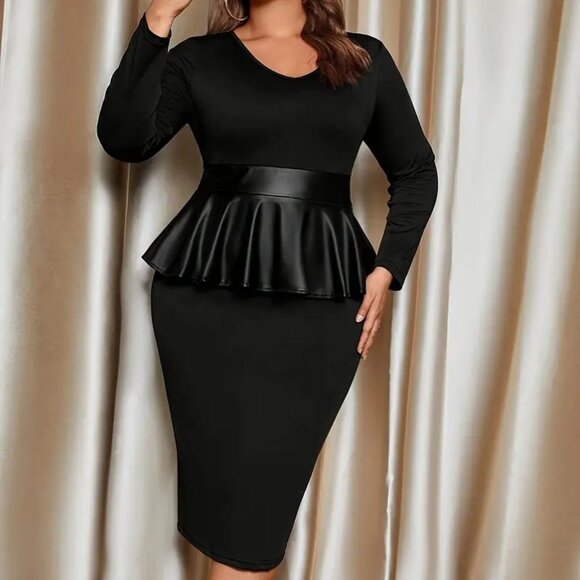 Plus Size Black V-Neck Long Sleeve Ruffle Midi Dress - Picture 1 of 3